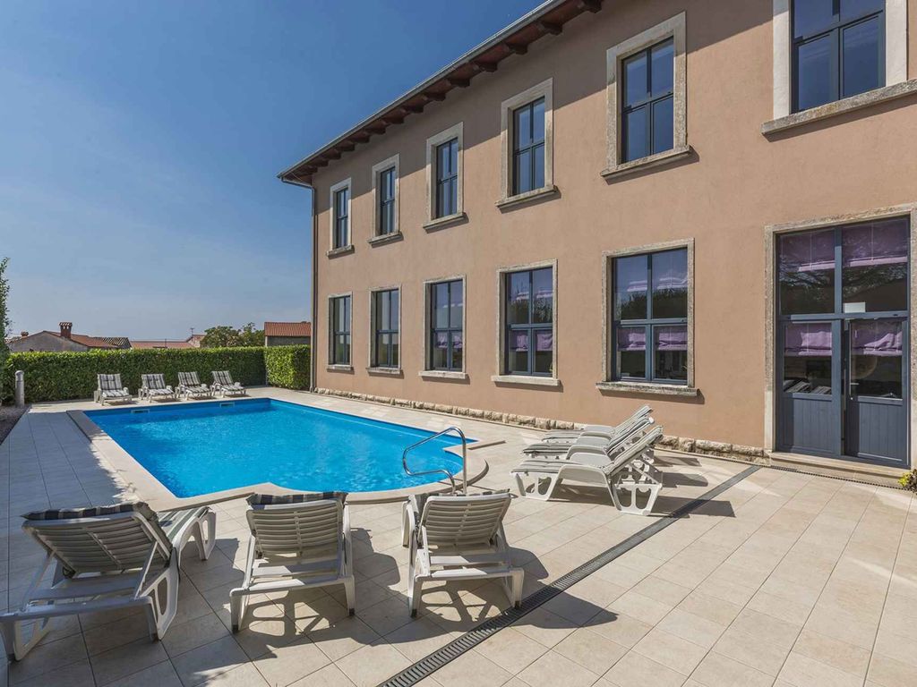 Villa mit Klimaanlage und Pool