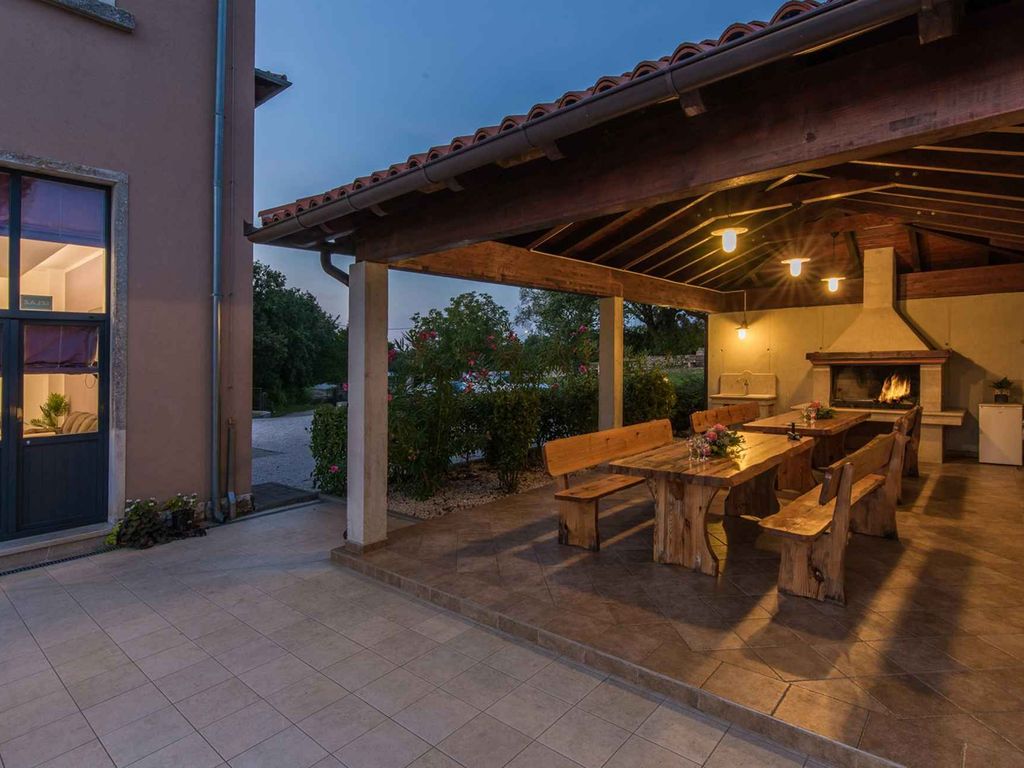 Villa mit Klimaanlage und Pool