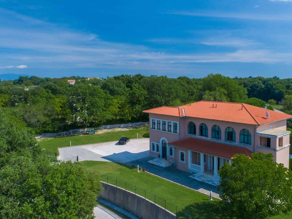 Villa mit Klimaanlage und Pool