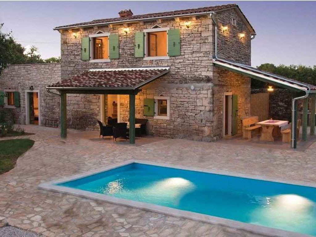 Villa mit Klimaanlage und Pool