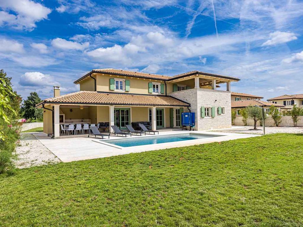 FerienHaus mit Pool