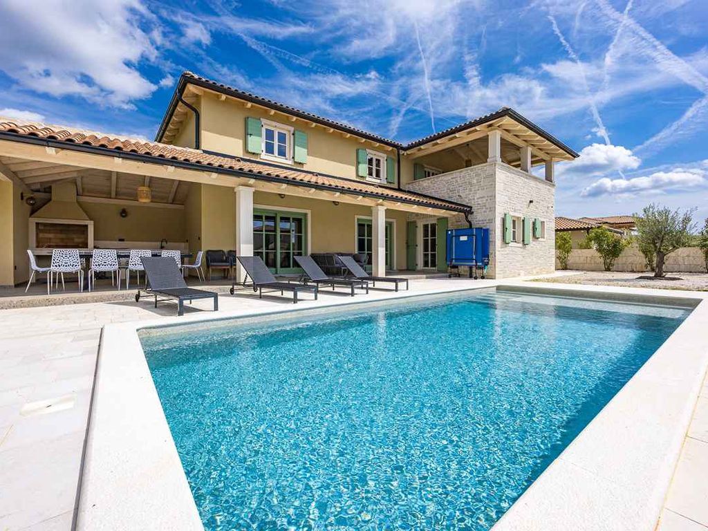 FerienHaus mit Pool