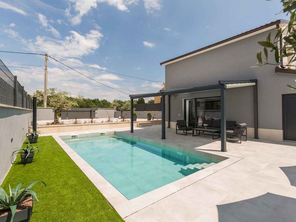Villa Villa Ana Tinjan (691177,ANATINJAN)