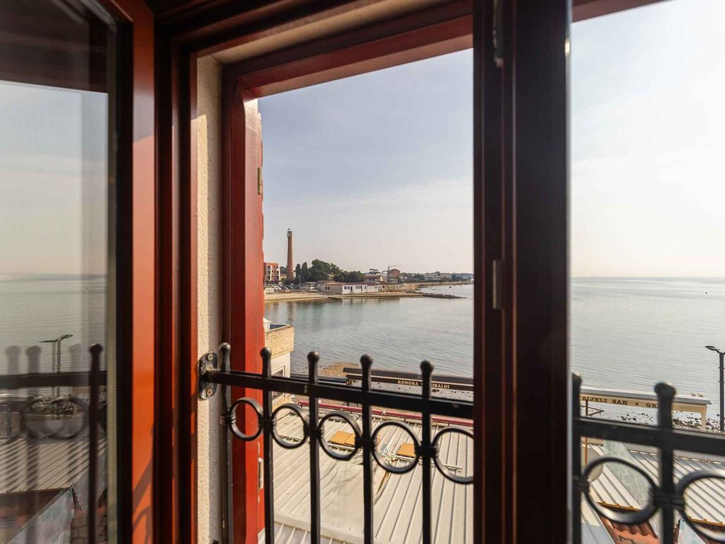 Ferienwohnung Apartment Seafront Mia