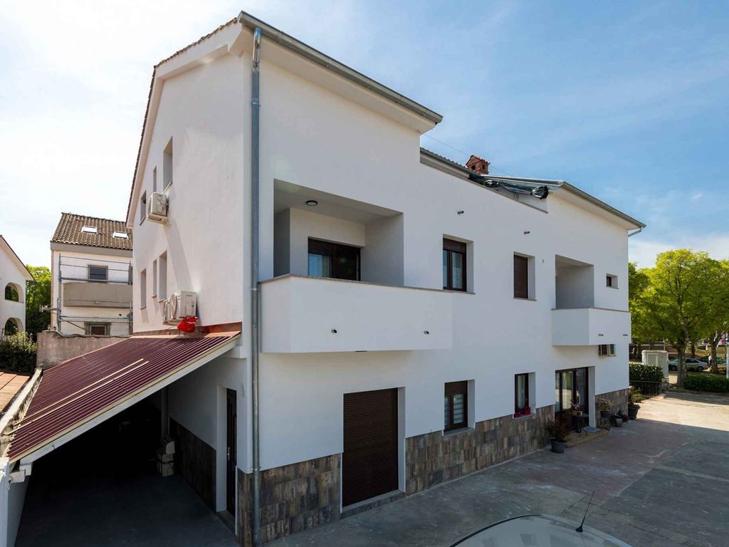 Ferienwohnung Apartment Andre in center of Malinska