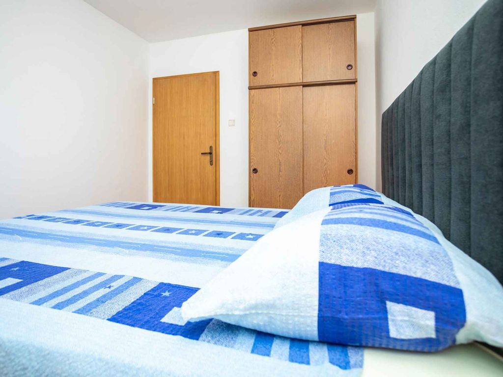 Ferienwohnung App 4 1.kat