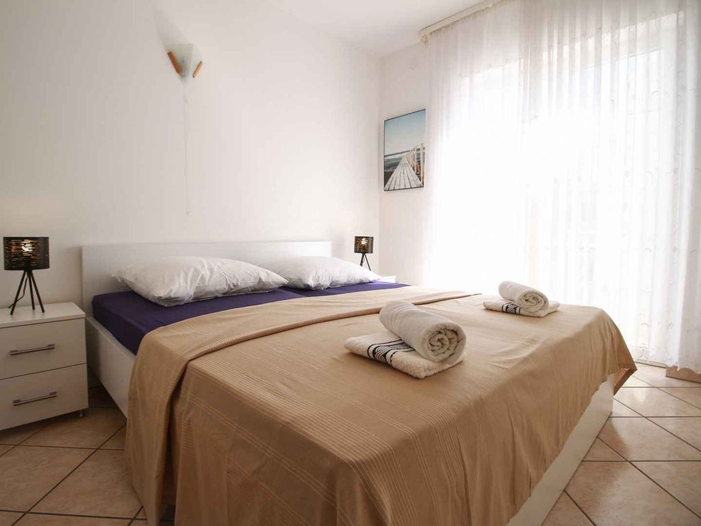 Ferienwohnung App 4 Lateral with Balcony