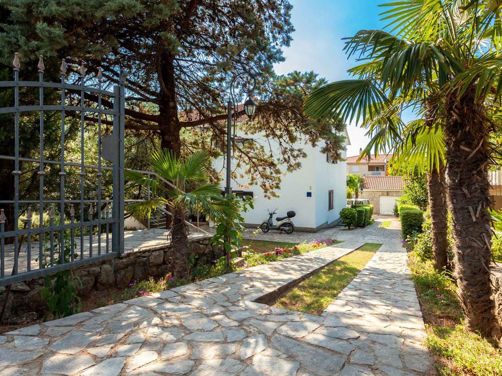 Ferienwohnung Apartment Maria near beach in Malinska