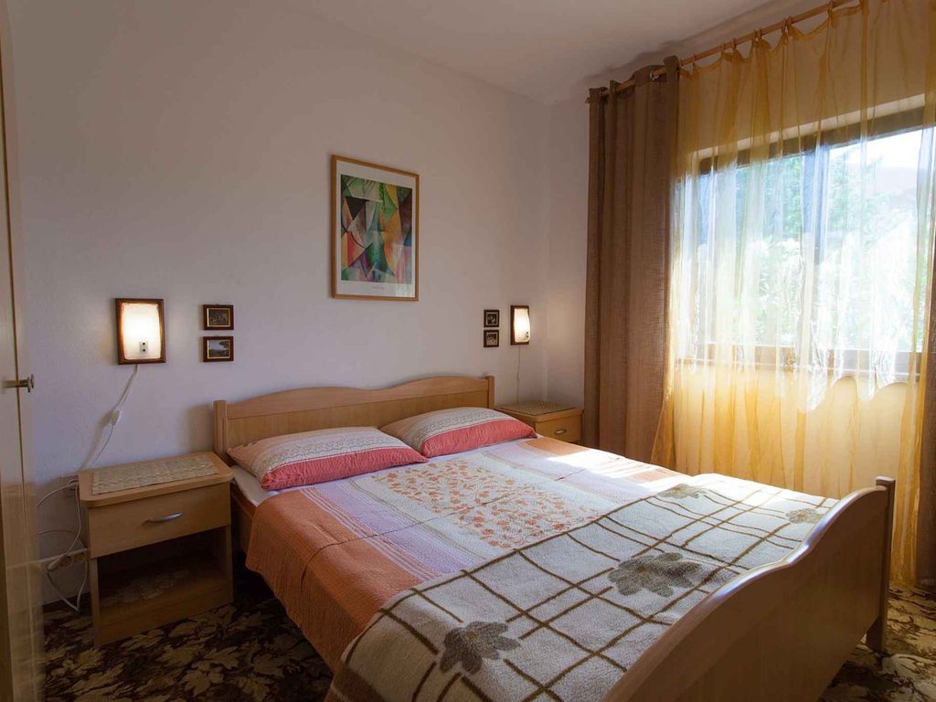 Ferienwohnung Spacious apartment Du in Malinska clouse to the sea
