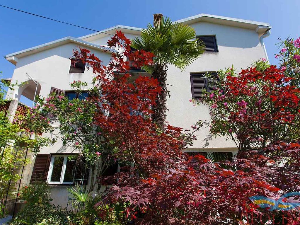 Ferienwohnung Spacious apartment Du in Malinska clouse to the sea