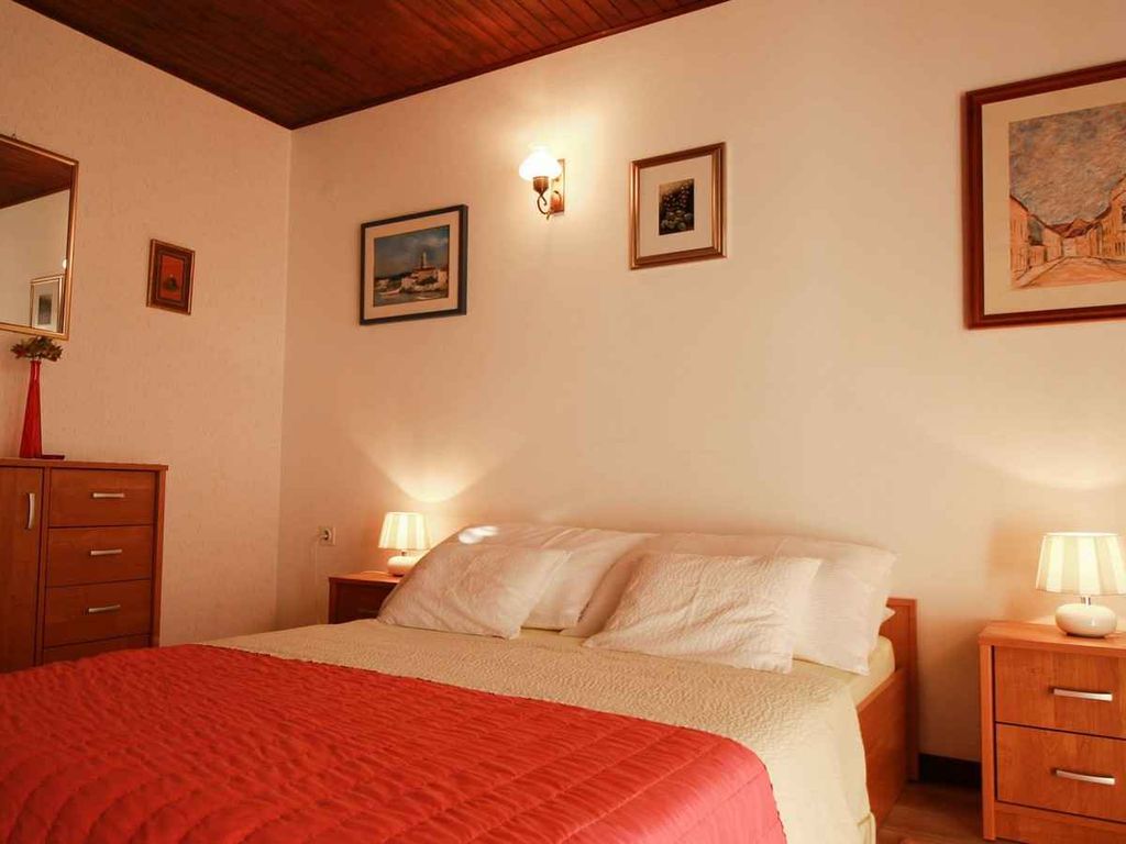 Ferienwohnung Apartment Grdan in Porat by the sea