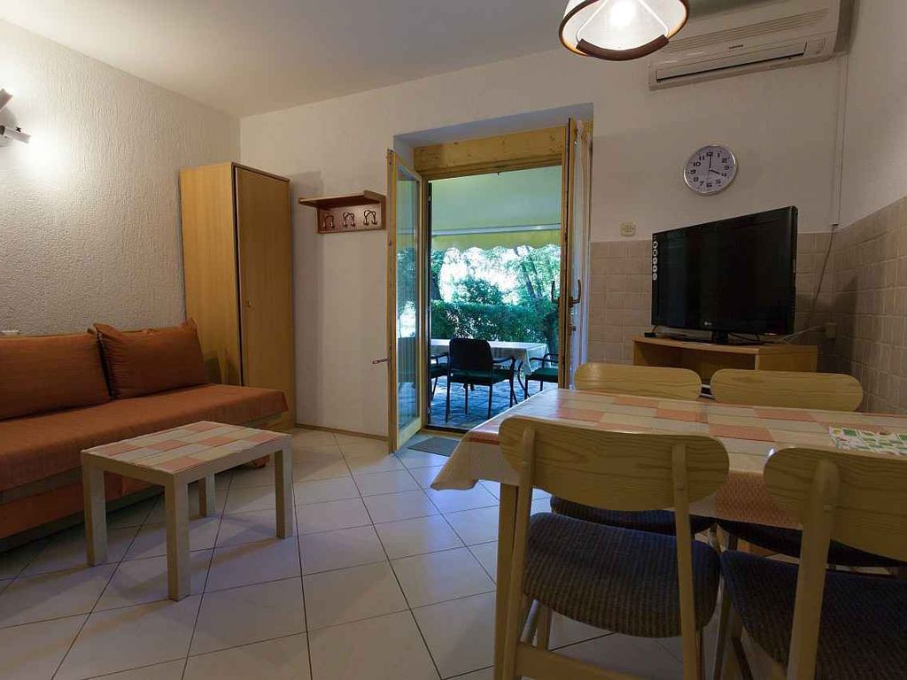 Ferienwohnung Nice Apartment With pool on ground floor