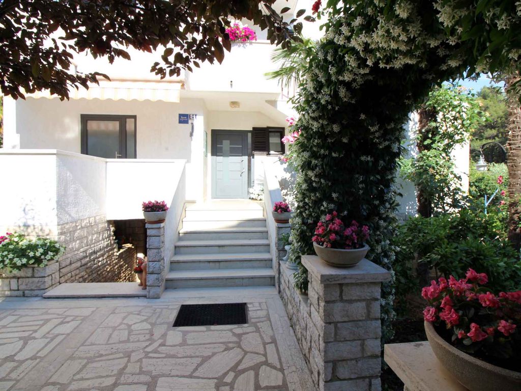 Ferienwohnung mit Garten und Grill
