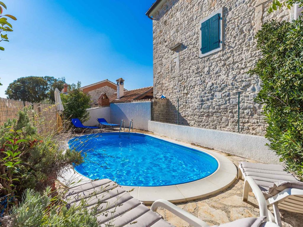 Ferienhaus mit Klimaanlage und Pool