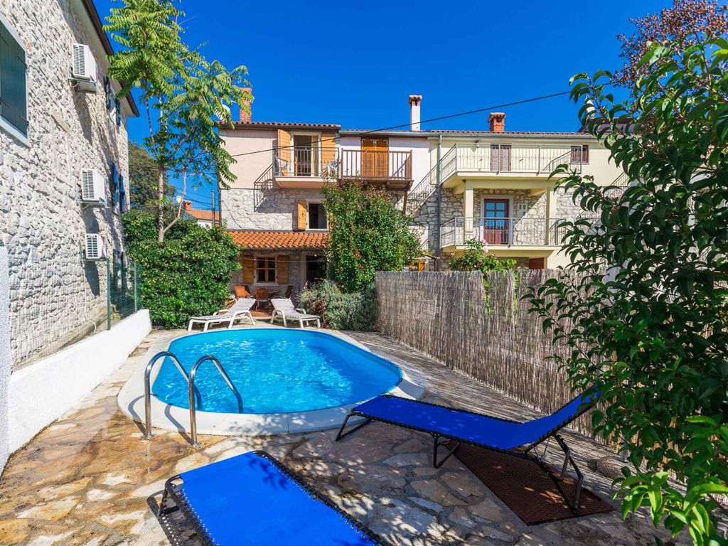 Ferienhaus mit Klimaanlage und Pool