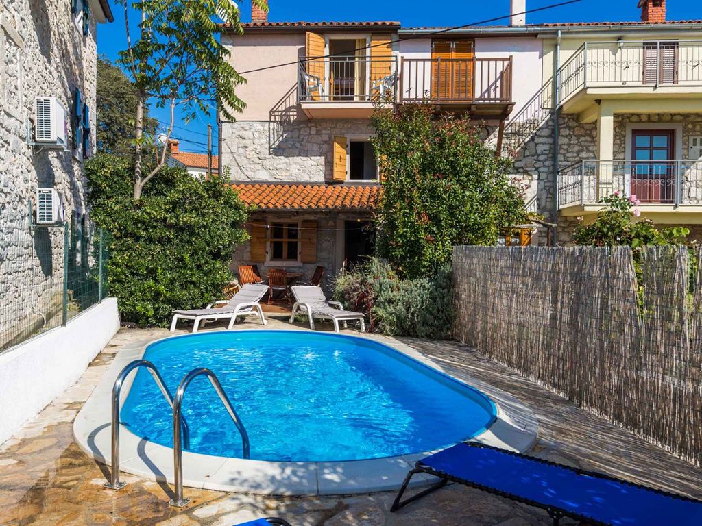 Ferienhaus mit Klimaanlage und Pool