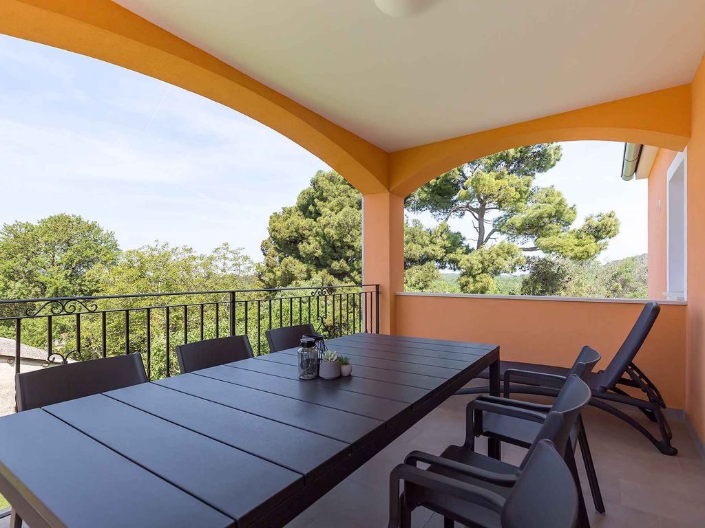 Ferienhaus mit Terrasse und Grill