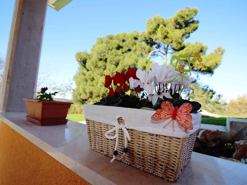 Ferienhaus mit Terrasse und Grill