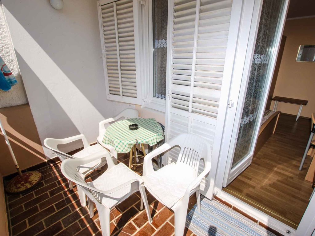 Ferienwohnung mit Klimananlage und Balkon