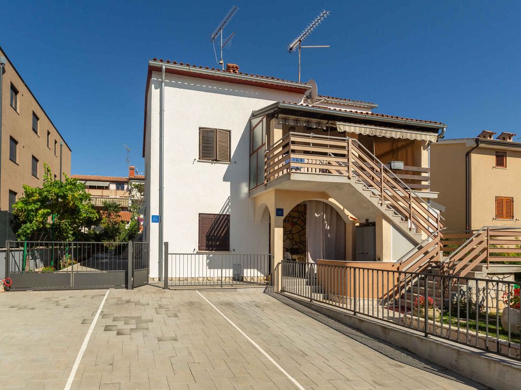 Ferienwohnung mit Balkon und Klimaanlage