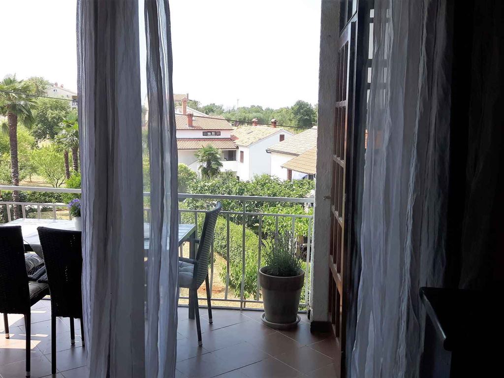 Ferienwohnung mit Balkon und Klimaanlage