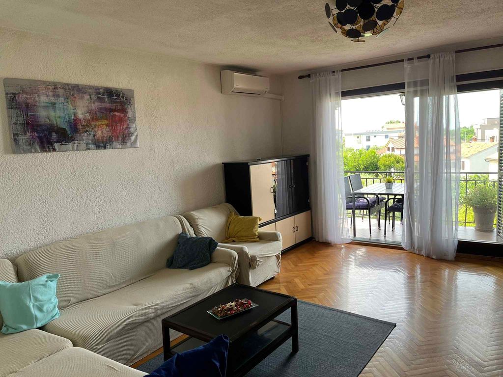 Ferienwohnung mit Balkon und Klimaanlage