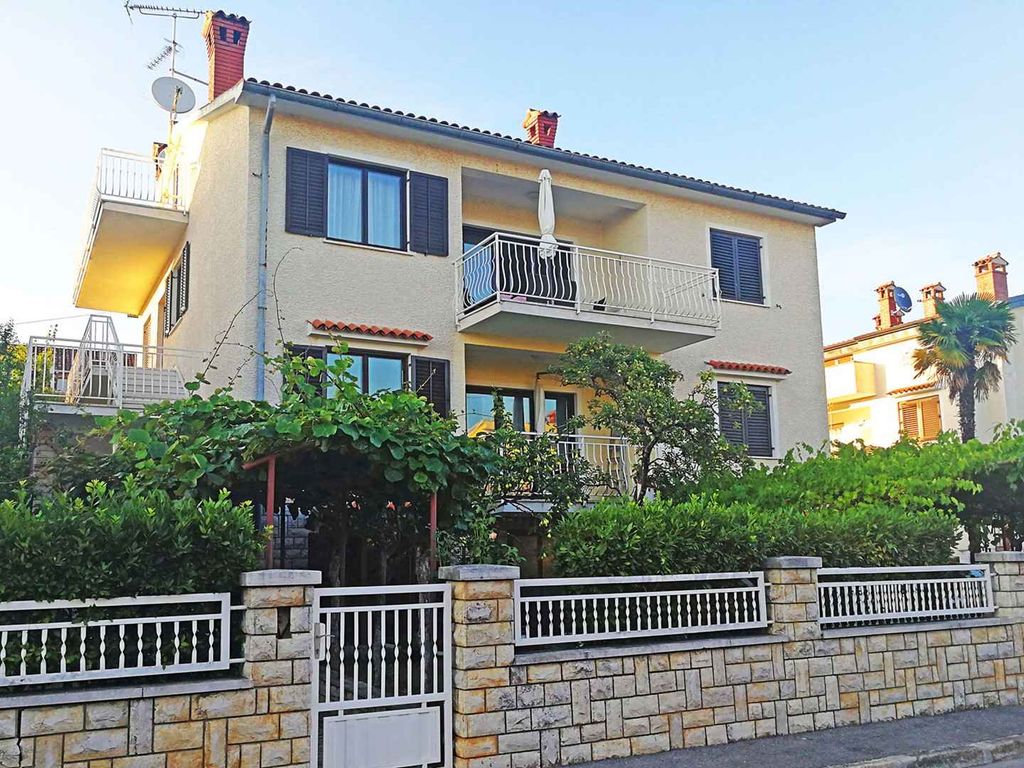 Ferienwohnung mit Klimaanlage und Balkon