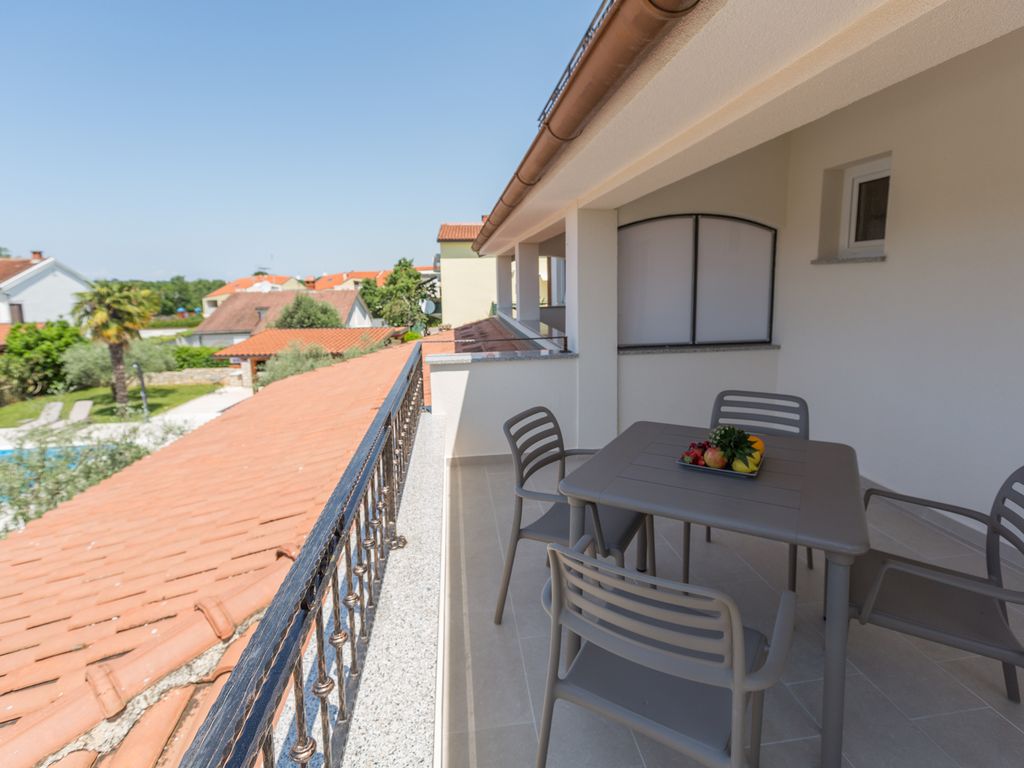 Ferienwohnung mit Poolnutzung