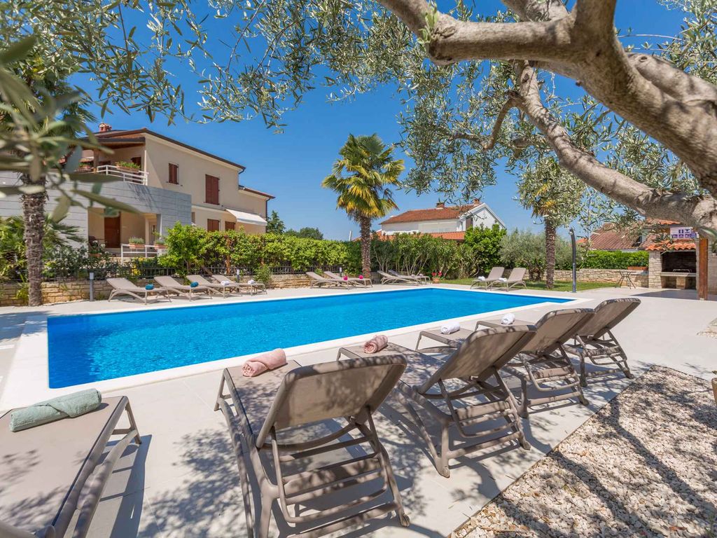 Ferienwohnung mit Schwimming-Pool