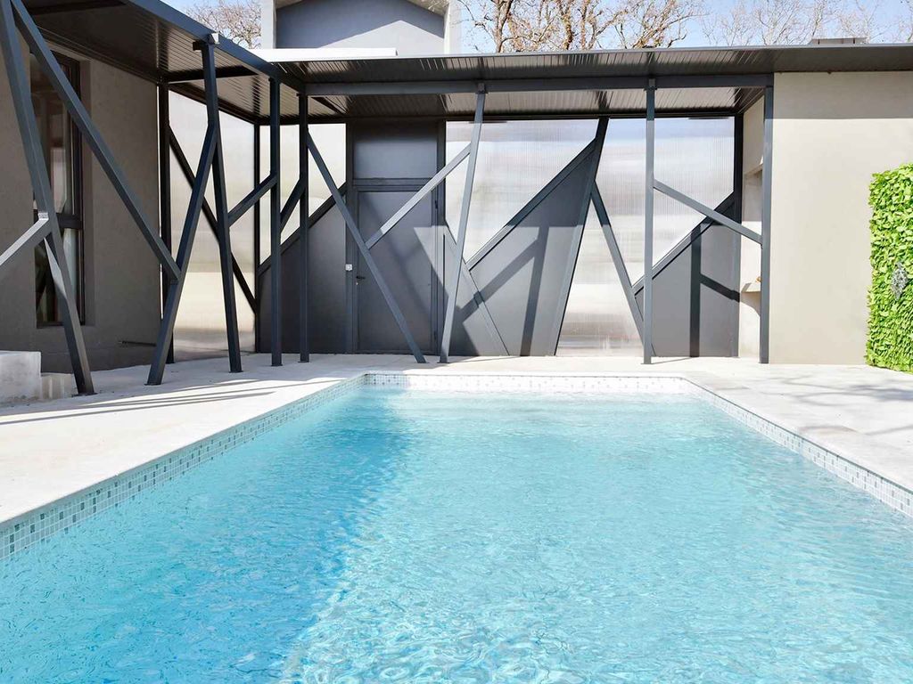 Villa mit Klimaanlage und Pool
