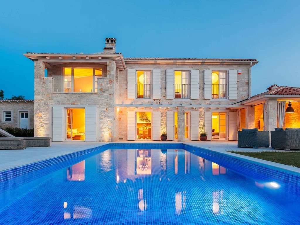 Villa mit Klimaanlage und Pool