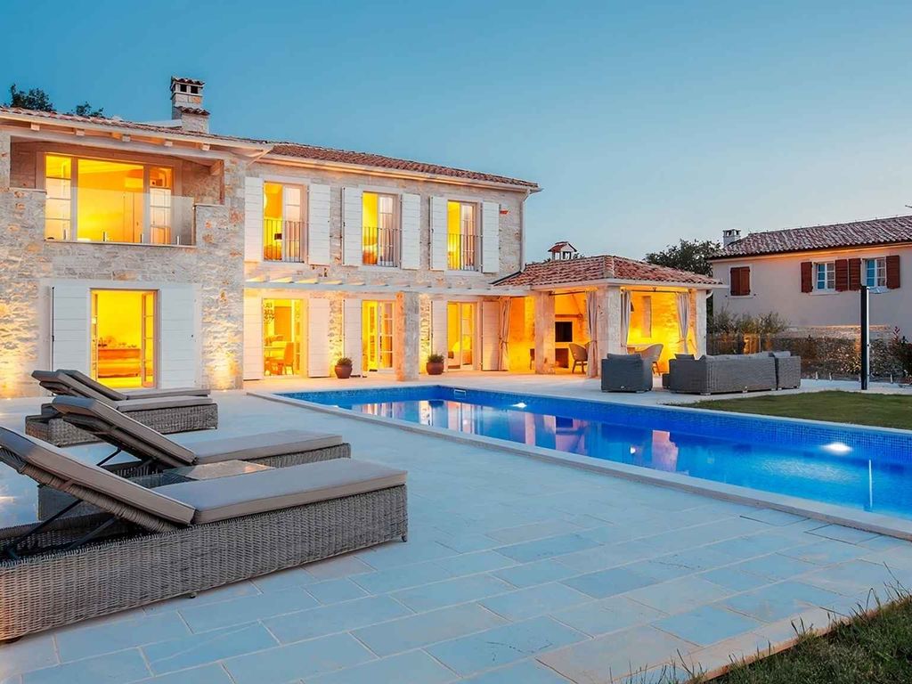 Villa mit Klimaanlage und Pool