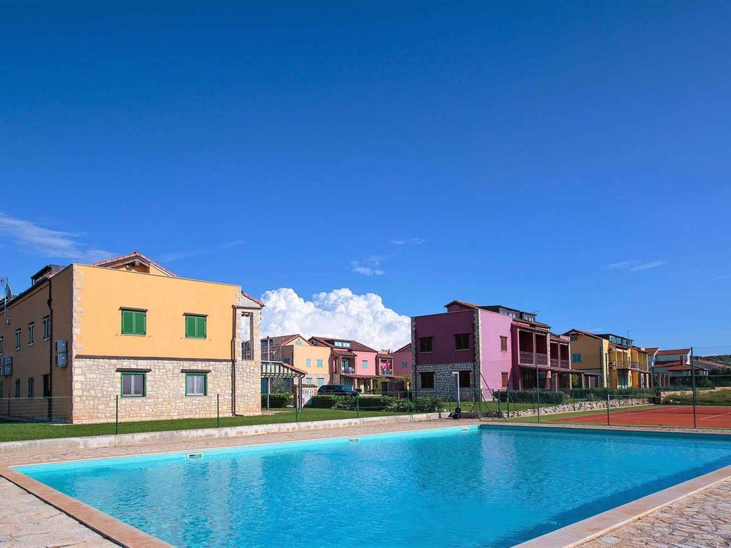 Ferienwohnung mit Klimaanlage und Pool