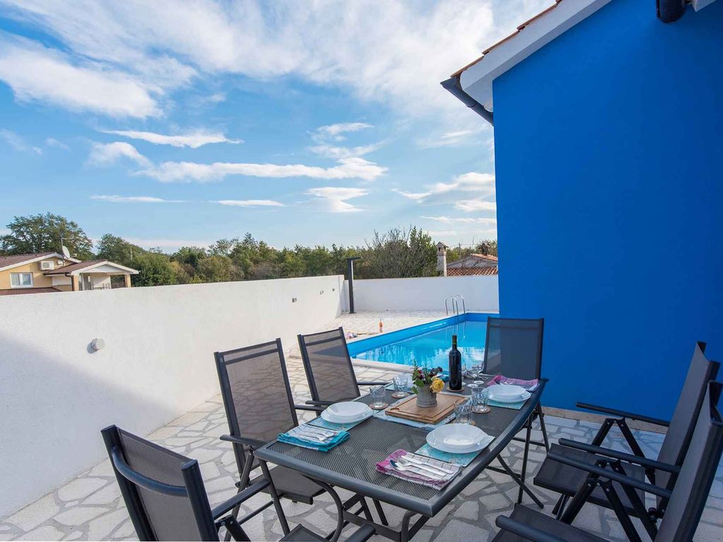 Ferienhaus mit Klimaanlage und Pool