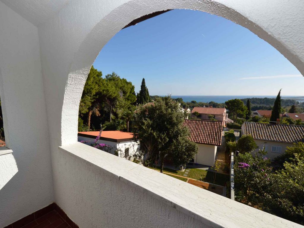 Ferienwohnung mit Klimaanlage und Balkon