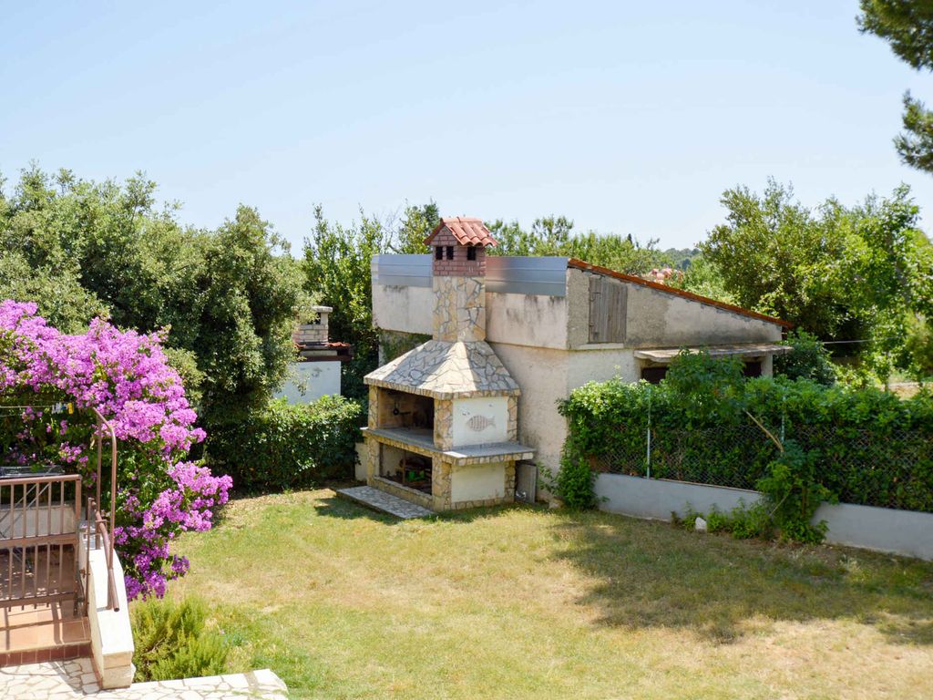 Ferienwohnung mit Balkon und Grillmöglichkeit