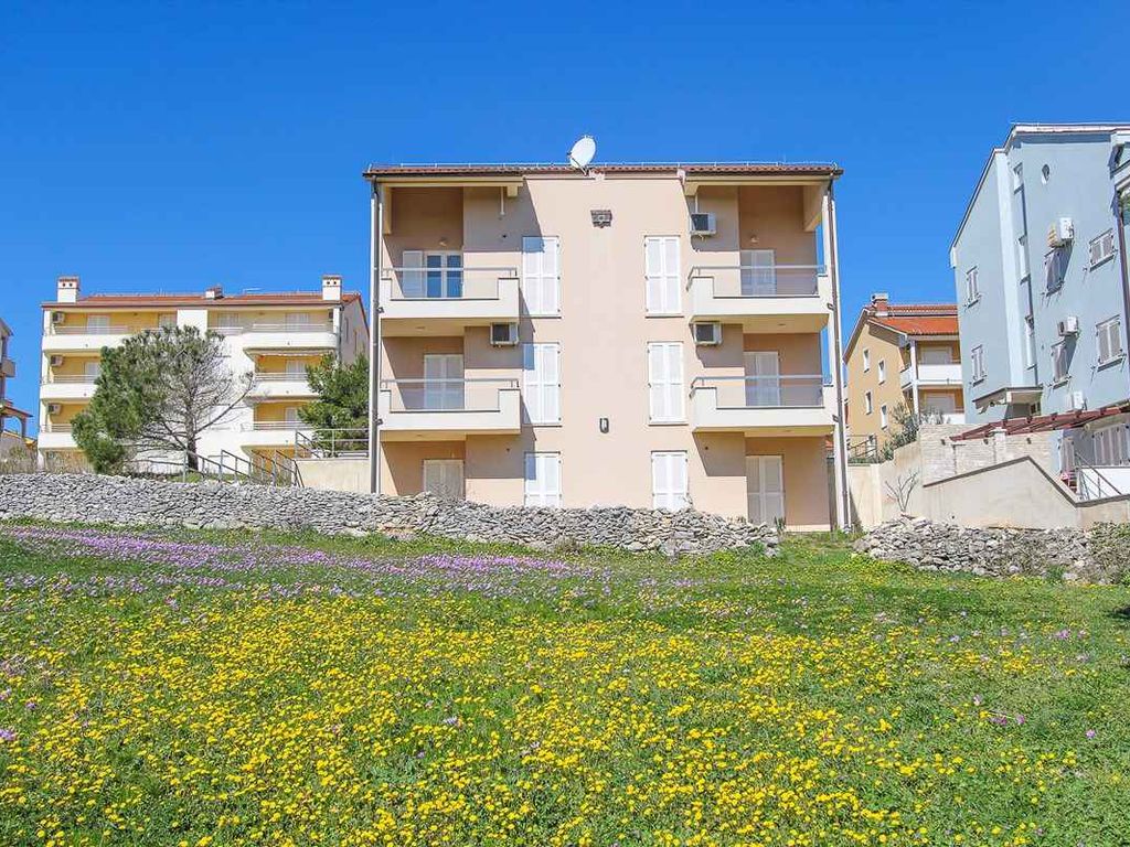 Ferienwohnung mit Balkon und Klimaanlage