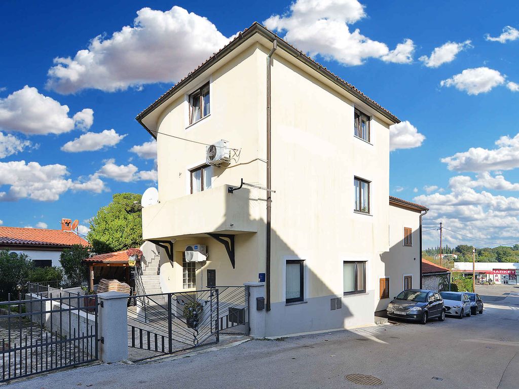 Ferienwohnung mit Terrasse und Klimaanlage
