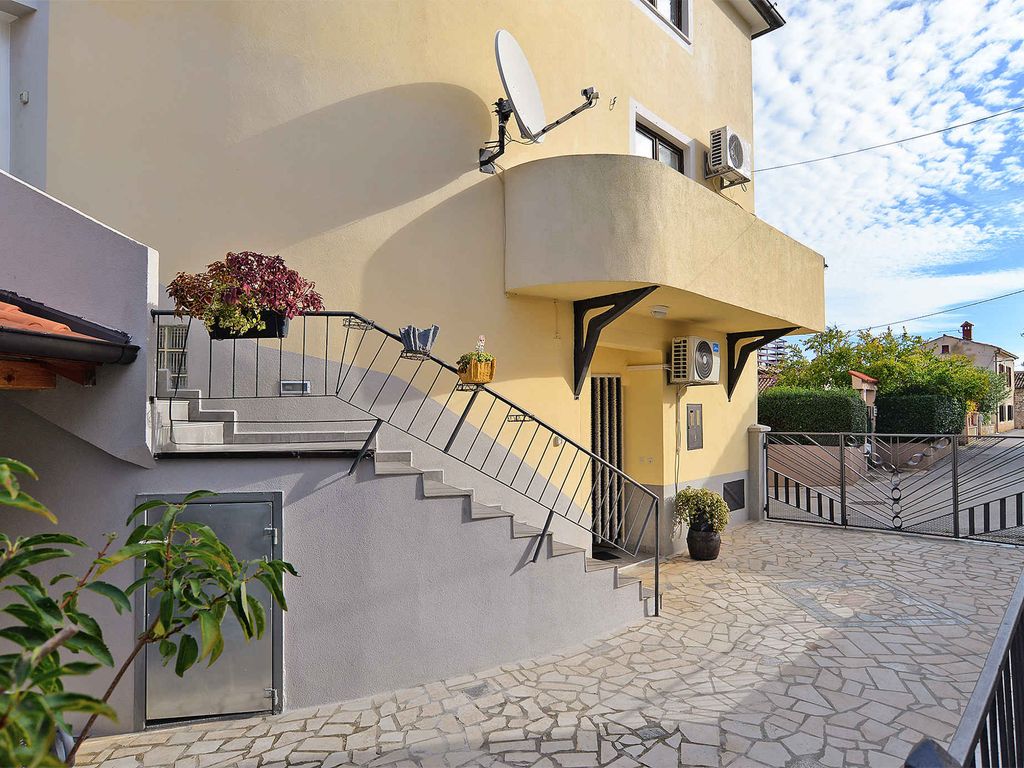 Ferienwohnung mit Terrasse und Klimaanlage