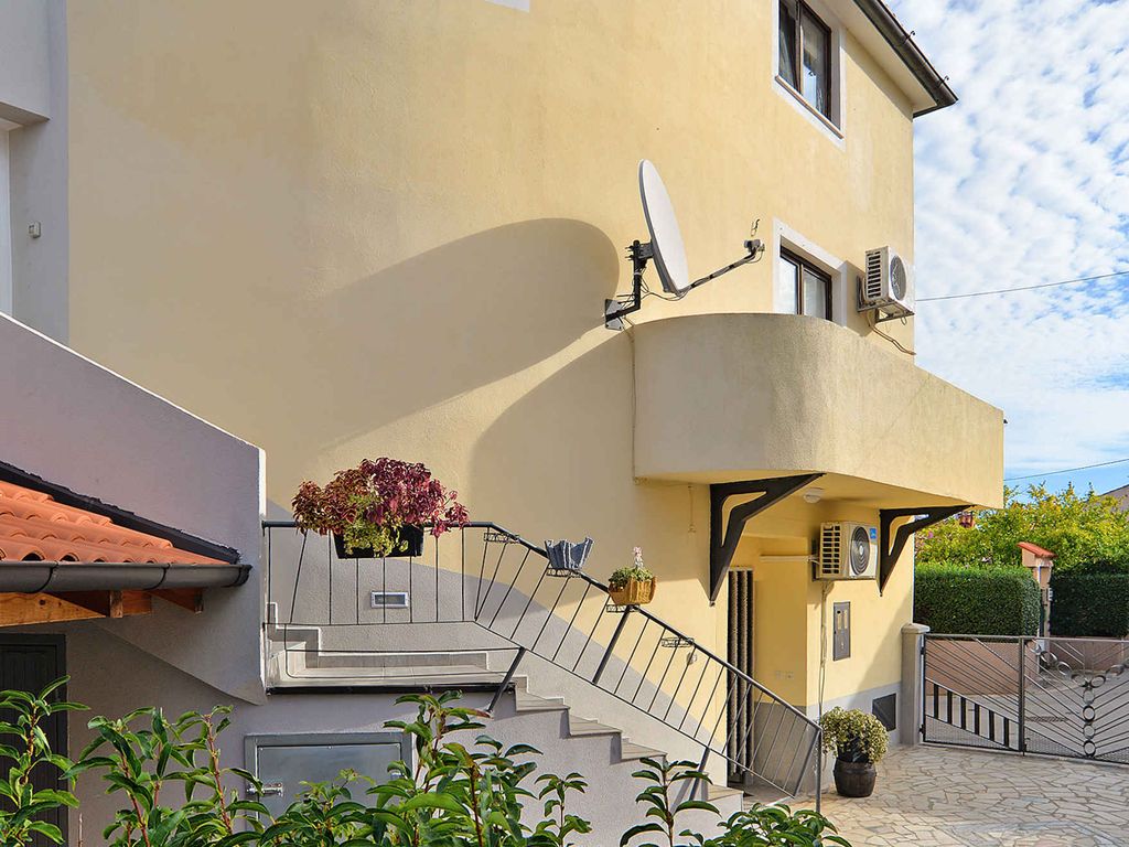 Ferienwohnung mit Terrasse und Klimaanlage
