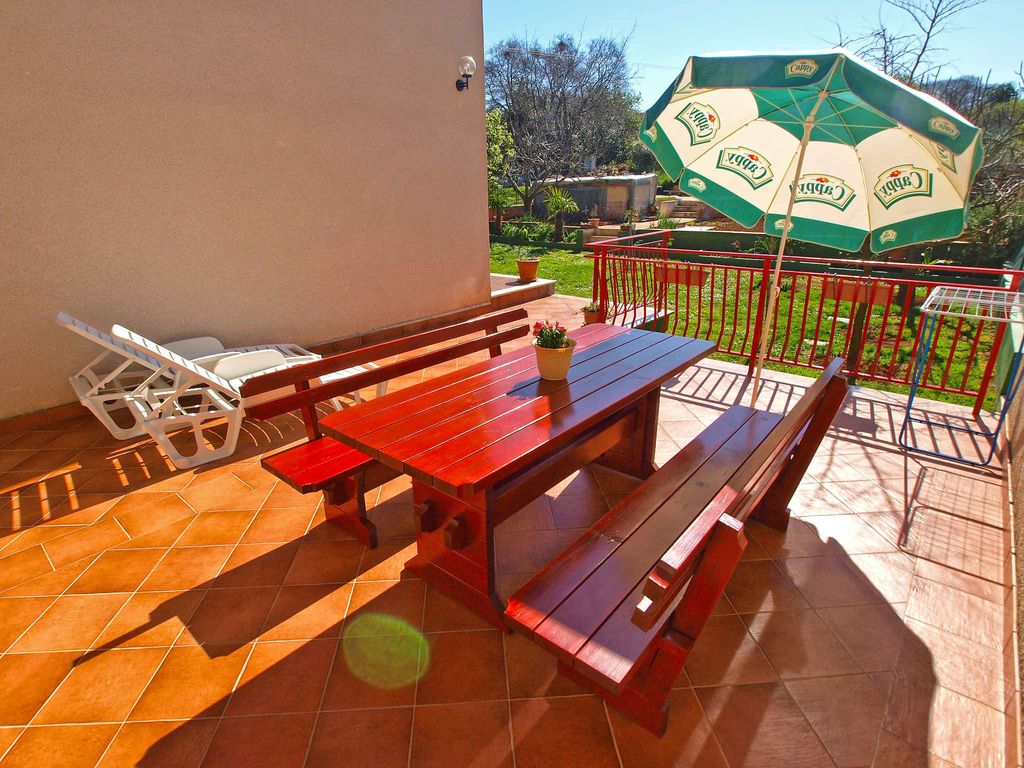 Ferienwohnung mit Klimaanlage und Terrasse