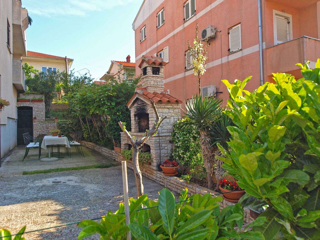 Studio mit Klimaanlage und Terrasse