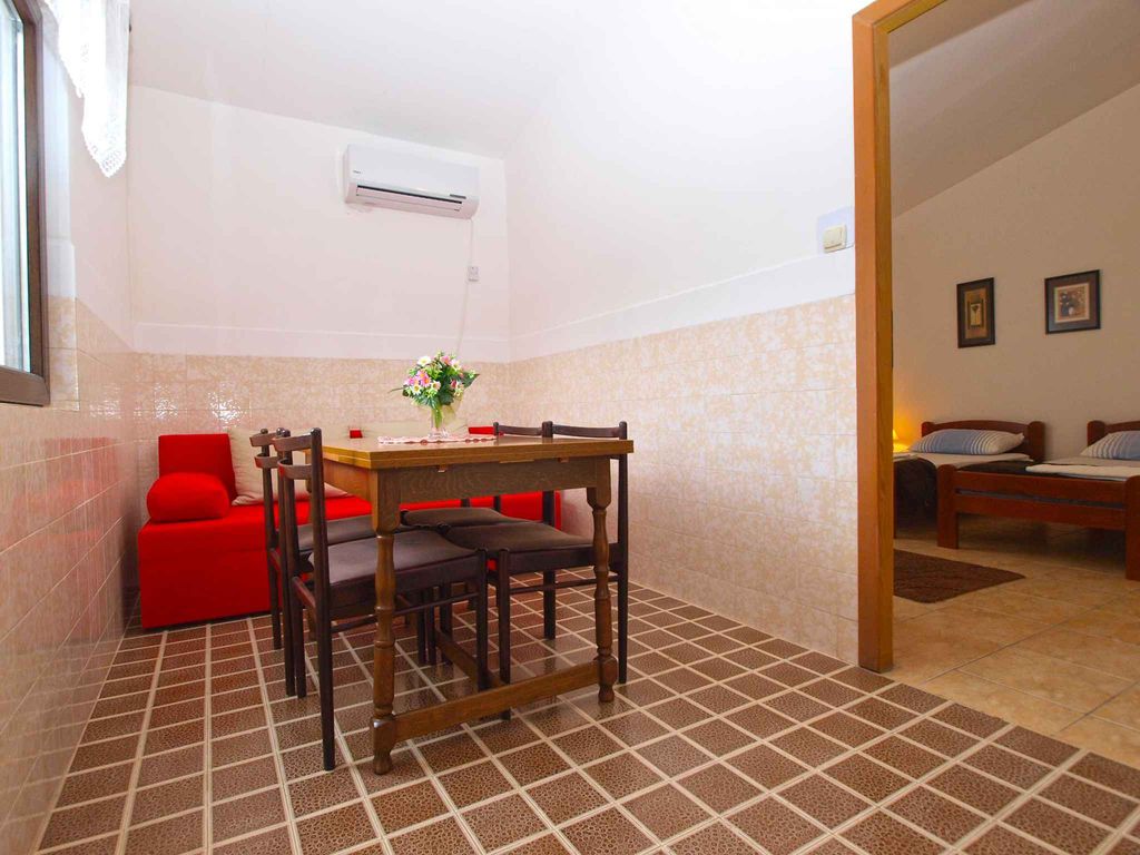 Ferienwohnung mit Klimaanlage und Balkon