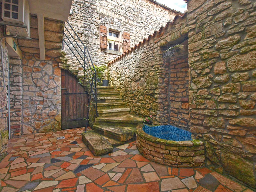 Ferienhaus mit Klimaanlage und Terrasse mit Grill