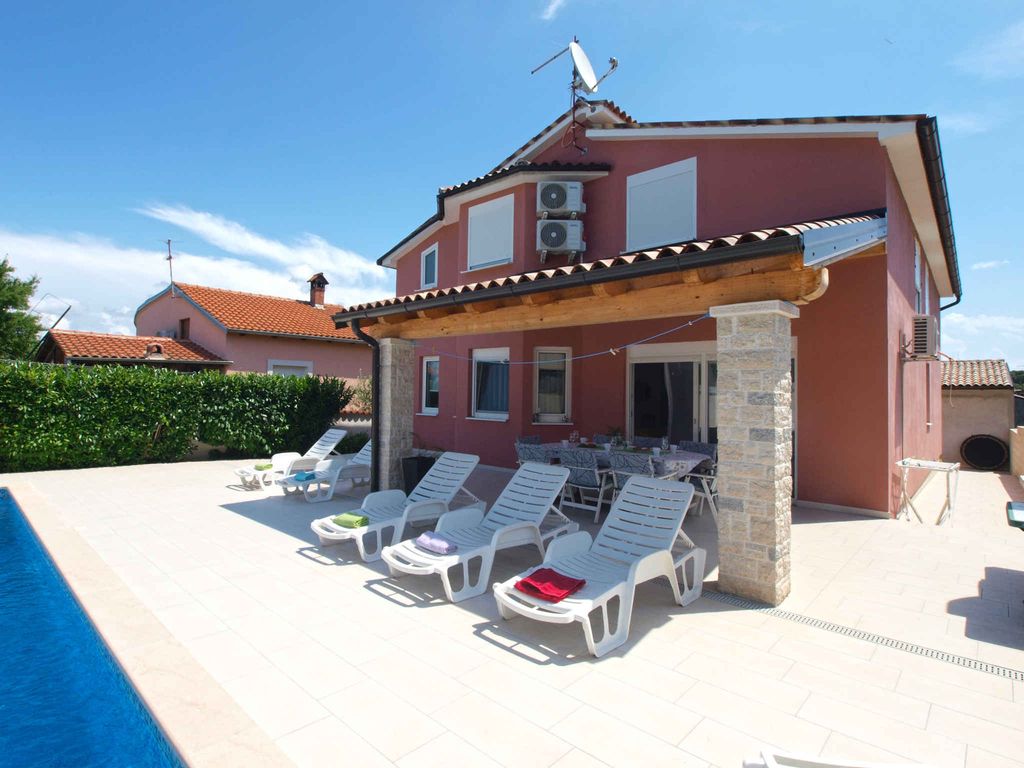 Villa mit Pool