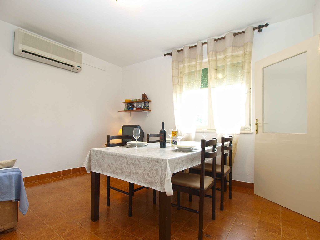Ferienwohnung mit Terrasse und Waschmaschine