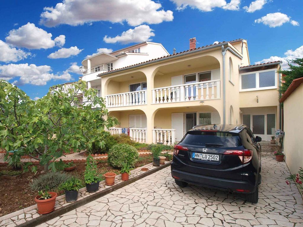 Ferienwohnung mit 2 Schlafzimmer und Terrasse