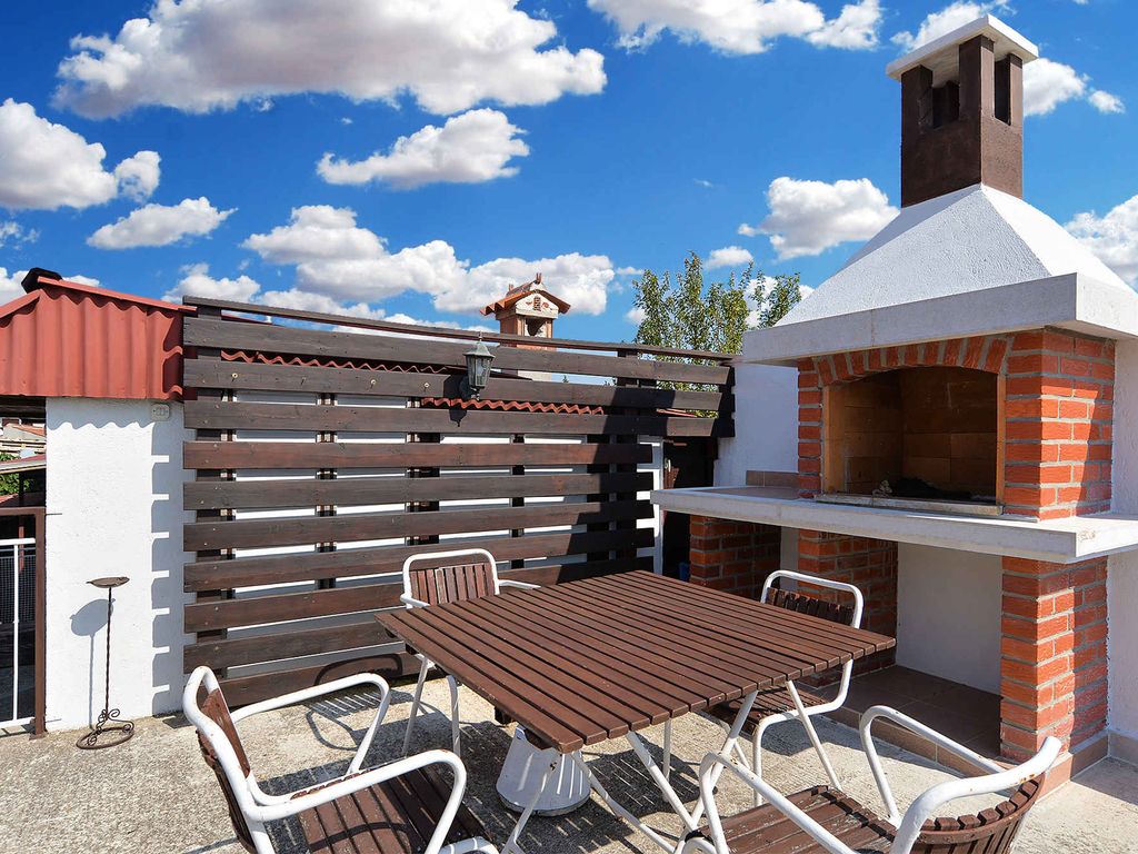 Ferienwohnung mit Klimaanlage und großer Terrasse