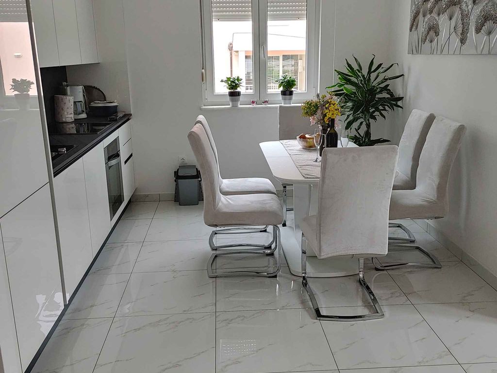 Ferienwohnung mit kompletter Ausstattung in Strandnähe