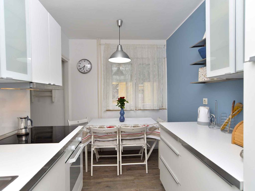 Ferienwohnung im Stadtzentrum mit Meerblick